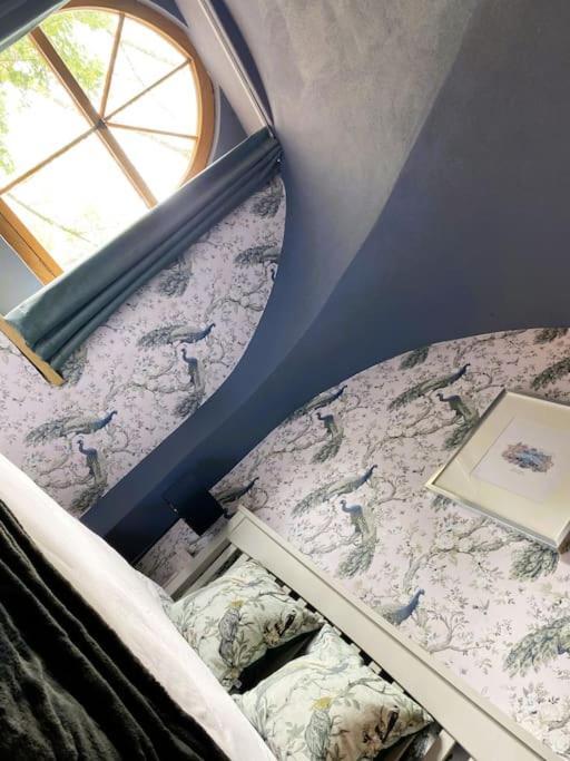Stay In A Castle! Unique & Luxurious Historical Apartment, Self Contained, Free Parking & Wi-Fi Chester Exterior photo